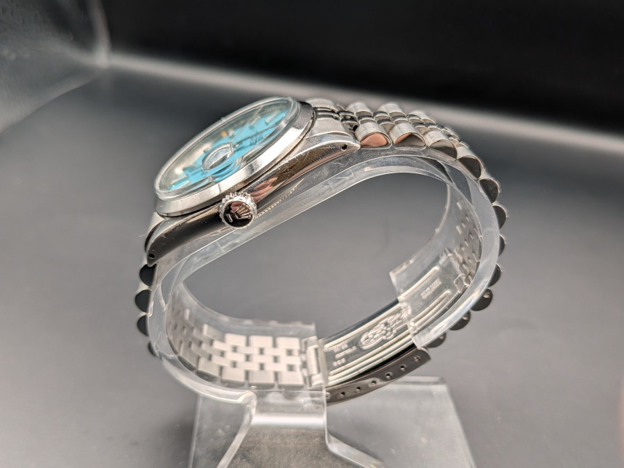 Vintage Rolex 1601 Datejust – Custom Turquoise Dial - Image 8